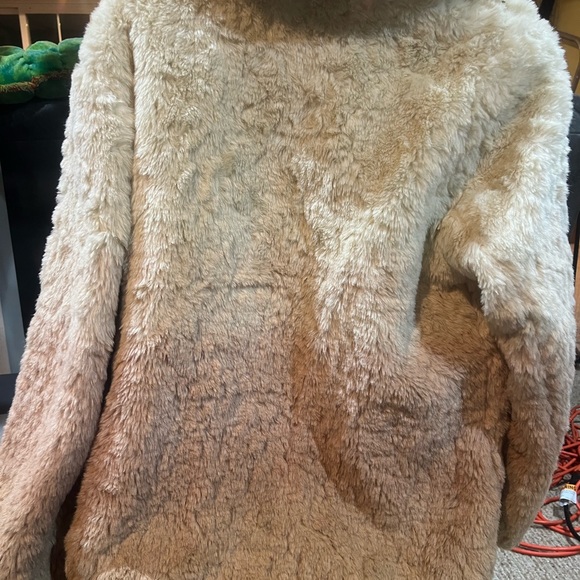 Anthropologie faux fur coat - Picture 8 of 8
